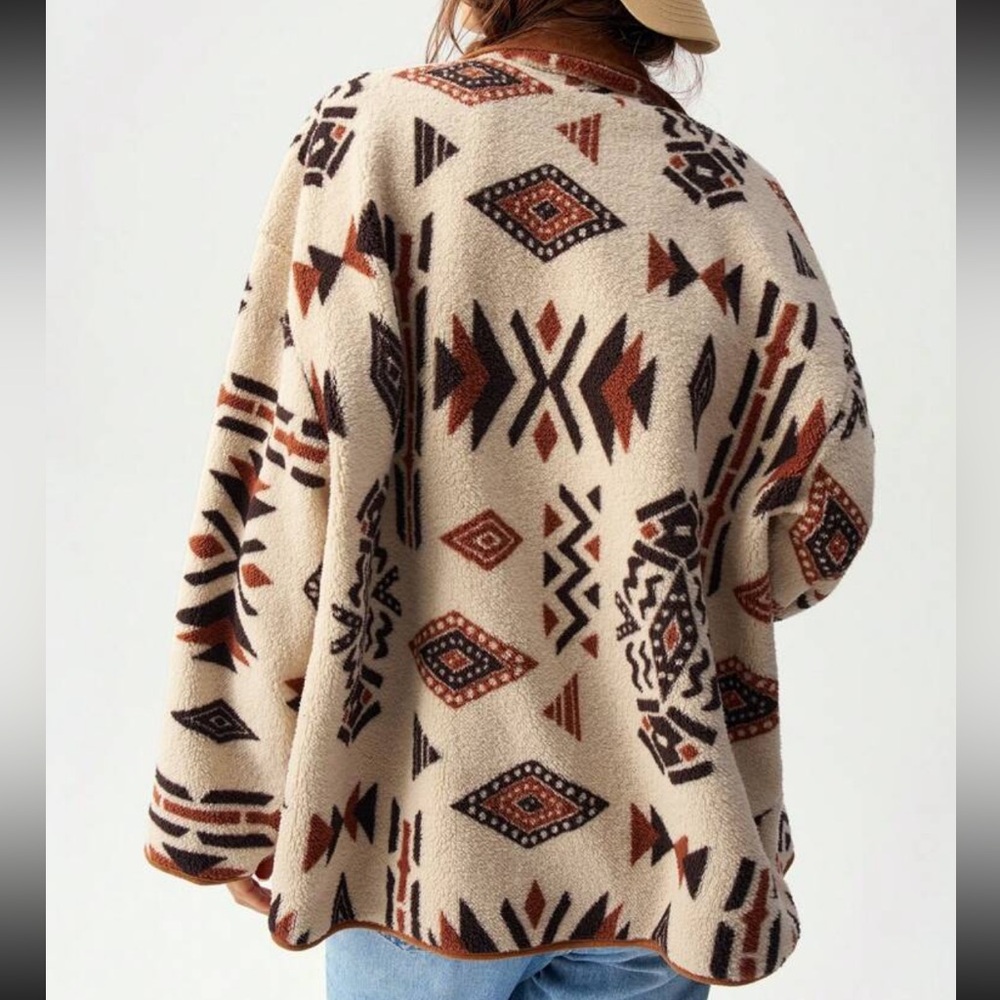 Aztec Pattern Long Sleeve Top - Picture 7 of 8